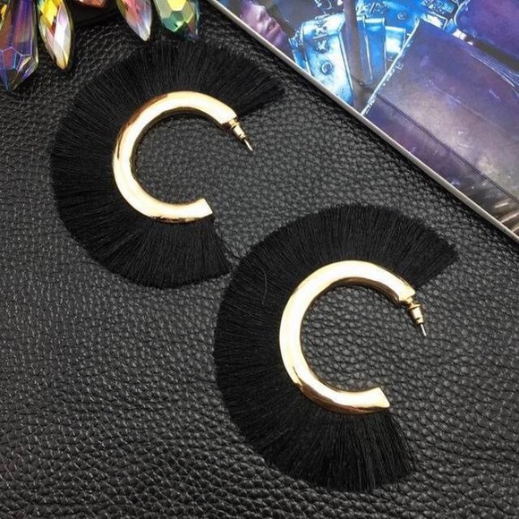 🆕Black Boho Cotton Tassel Alloy Big Stud Earrings - Picture 2 of 2
